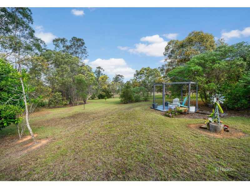 34 Countess Court, Mount Hallen QLD 4312