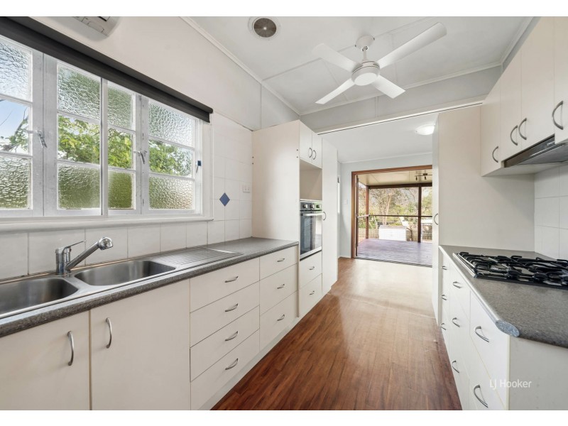 24 Down Street, Esk QLD 4312