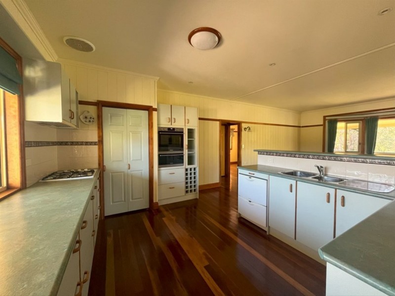 133 Martin Crescent, Benarkin North QLD 4306