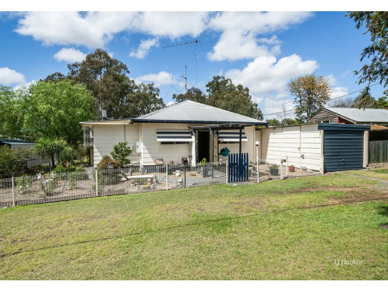 42 Eskdale Road, Toogoolawah QLD 4313