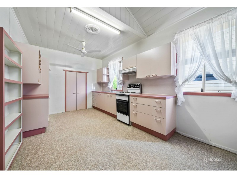 42 Eskdale Road, Toogoolawah QLD 4313