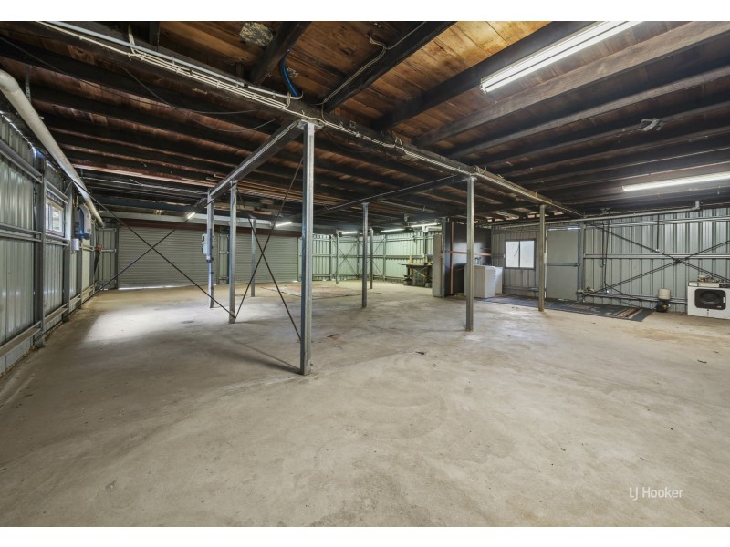 528 Willaura Drive, Mount Hallen QLD 4312