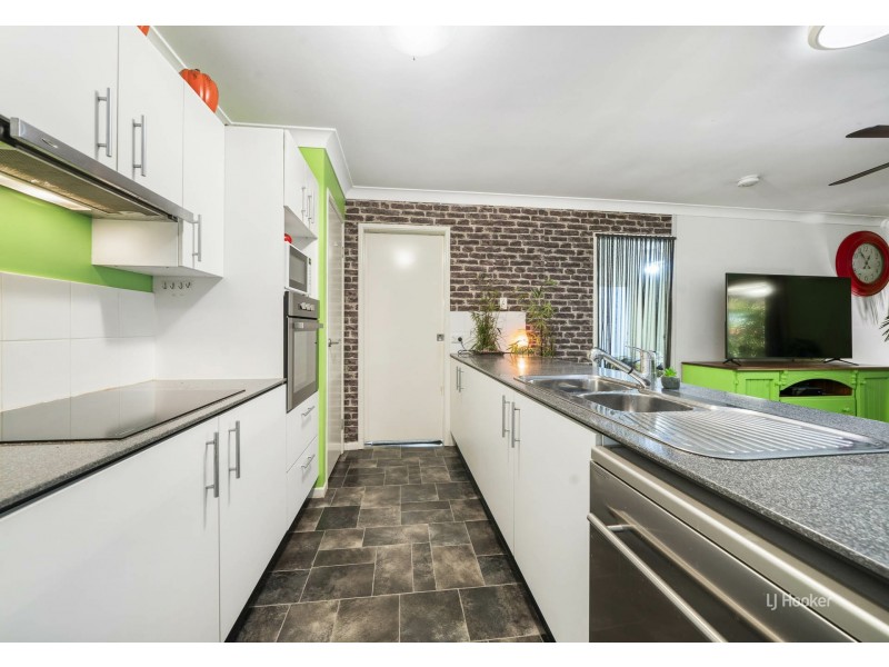 15 Blackbutt Street, Blackbutt QLD 4306