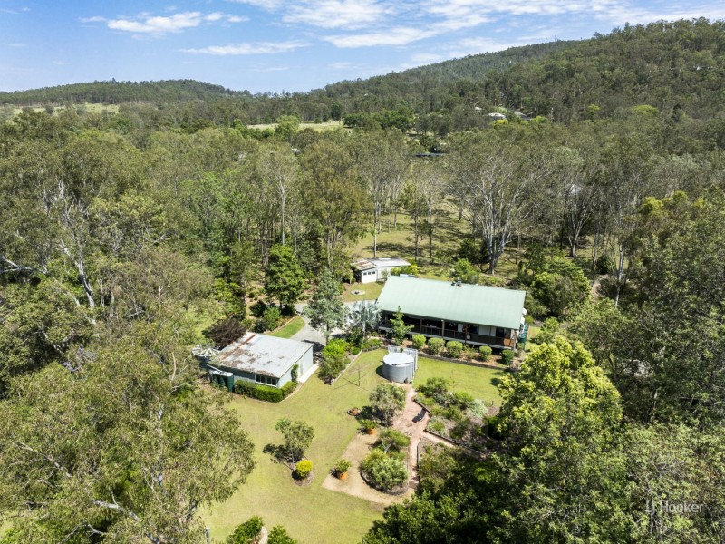 97 Outlook Drive, Esk QLD 4312
