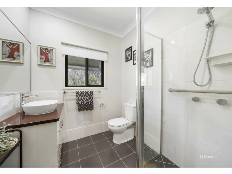 97 Outlook Drive, Esk QLD 4312