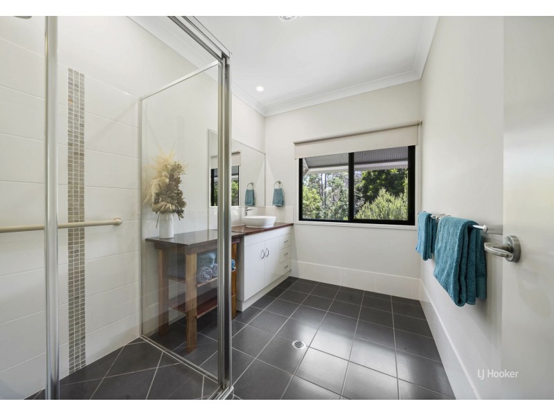 97 Outlook Drive, Esk QLD 4312