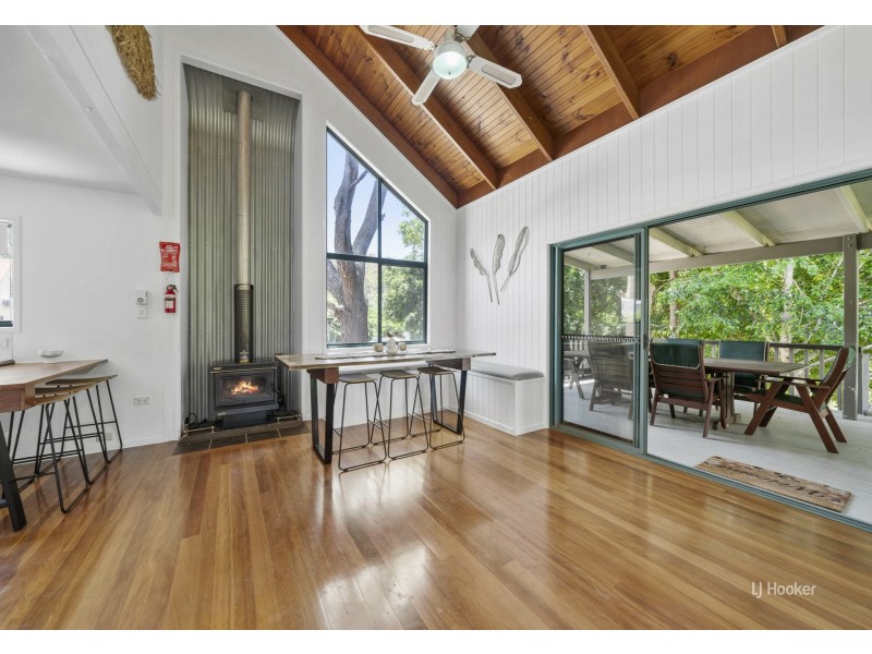 1 Guldbransen Street, Somerset Dam QLD 4312