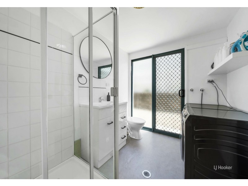 1 Guldbransen Street, Somerset Dam QLD 4312