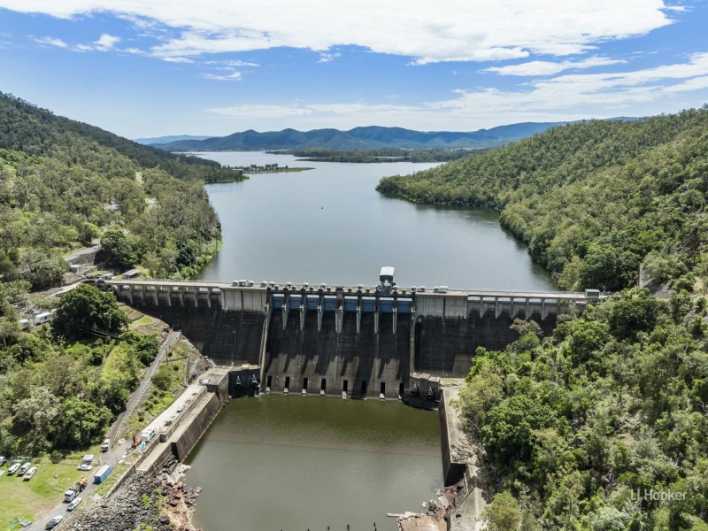 1 Guldbransen Street, Somerset Dam QLD 4312
