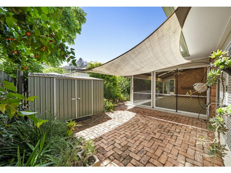 19 Russell Street, Esk QLD 4312