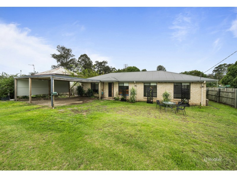 21 Railway Street, Blackbutt QLD 4306