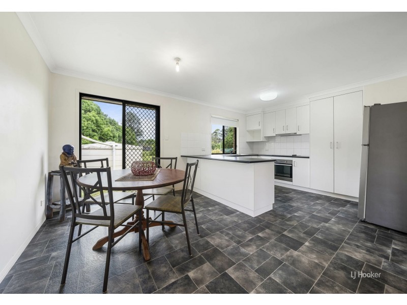 21 Railway Street, Blackbutt QLD 4306