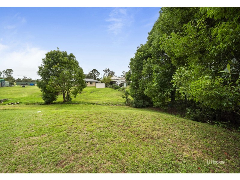 21 Railway Street, Blackbutt QLD 4306