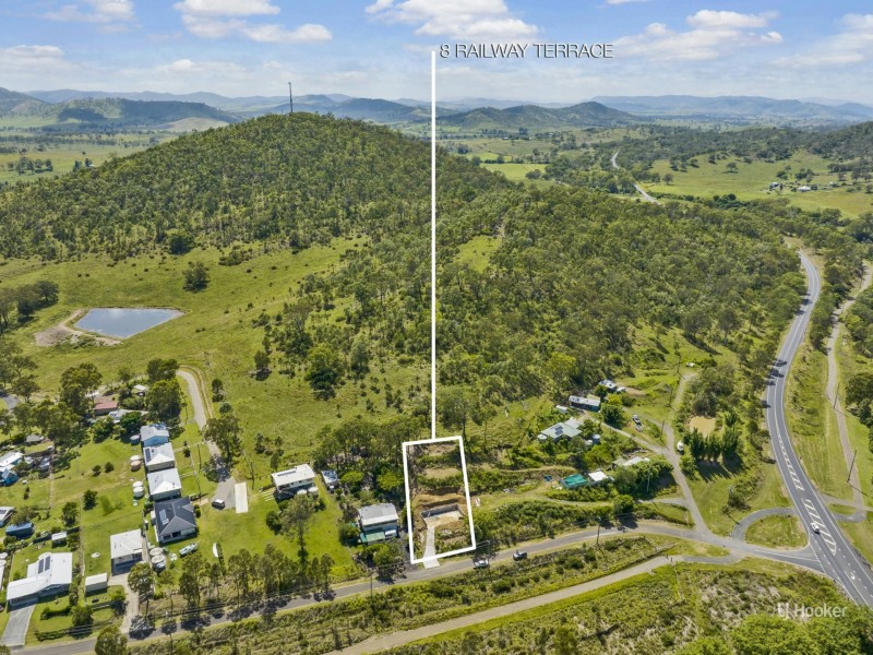 8 Railway Terrace, Moore QLD 4306