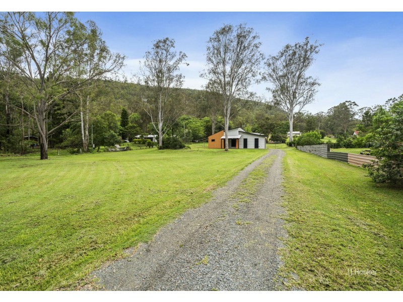 14 Middle Street, Esk QLD 4312