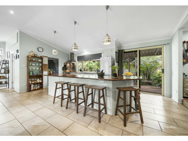 171 Gilliland Crescent, Blackbutt QLD 4306