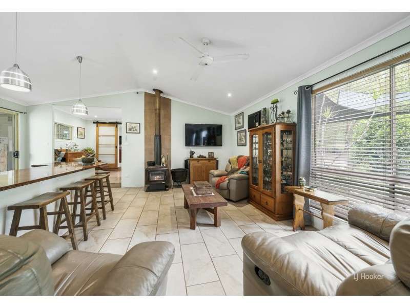 171 Gilliland Crescent, Blackbutt QLD 4306