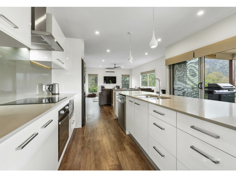 2 Rocky Street, Somerset Dam QLD 4312