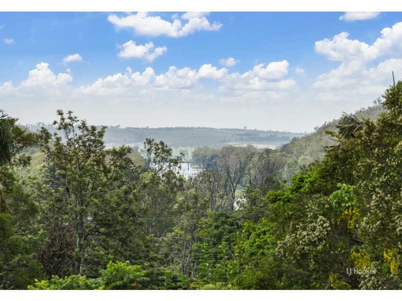 2 Rocky Street, Somerset Dam QLD 4312