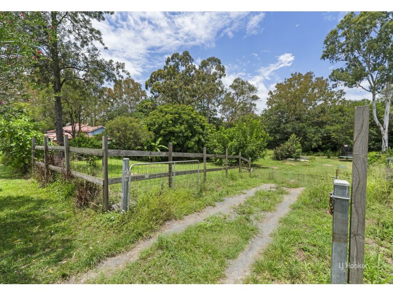 6 Paterson Road, Moore QLD 4306