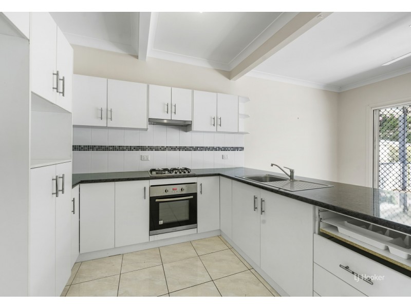 3 Russell Street, Esk QLD 4312