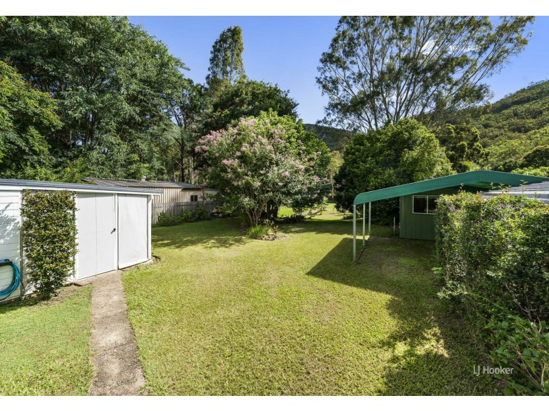 3 Russell Street, Esk QLD 4312