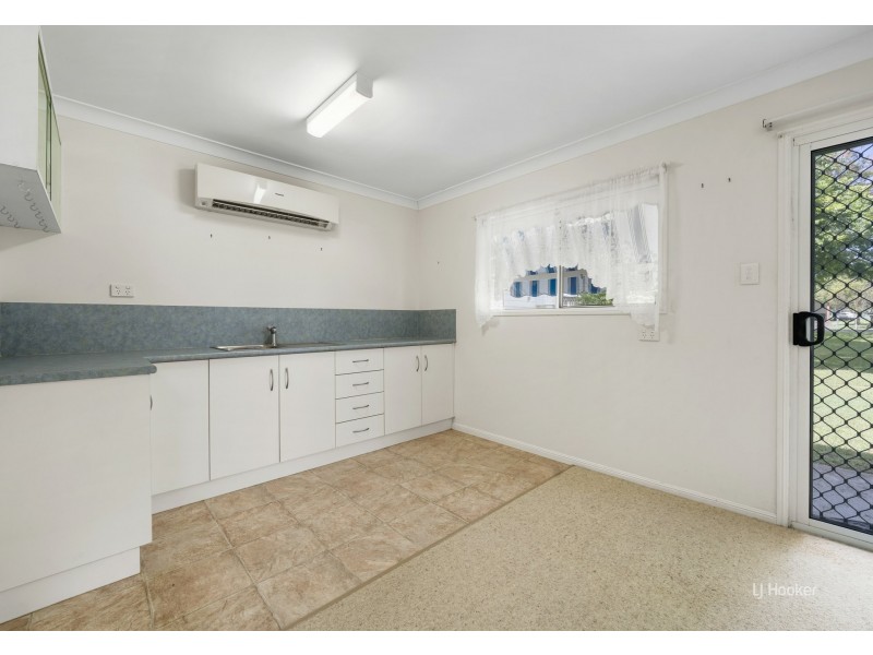 3 Russell Street, Esk QLD 4312