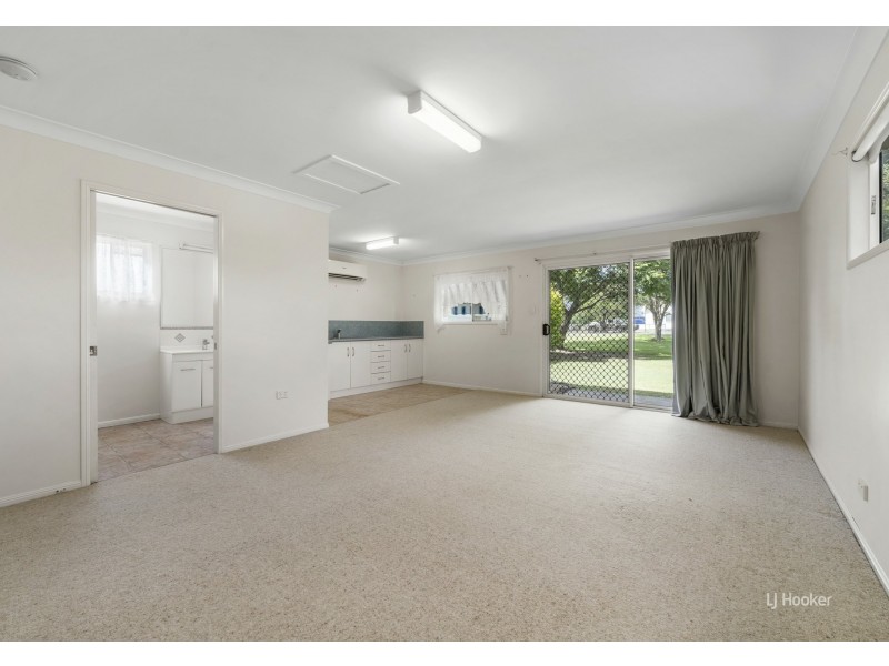 3 Russell Street, Esk QLD 4312