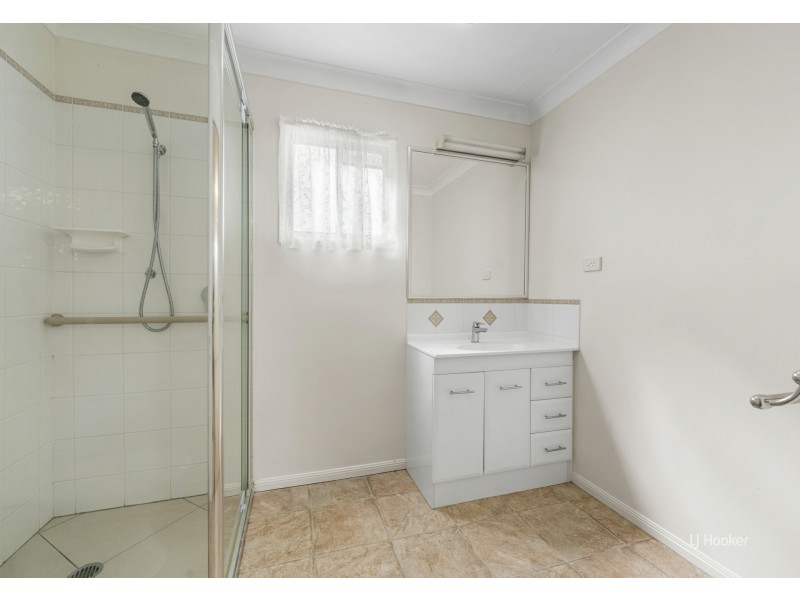 3 Russell Street, Esk QLD 4312