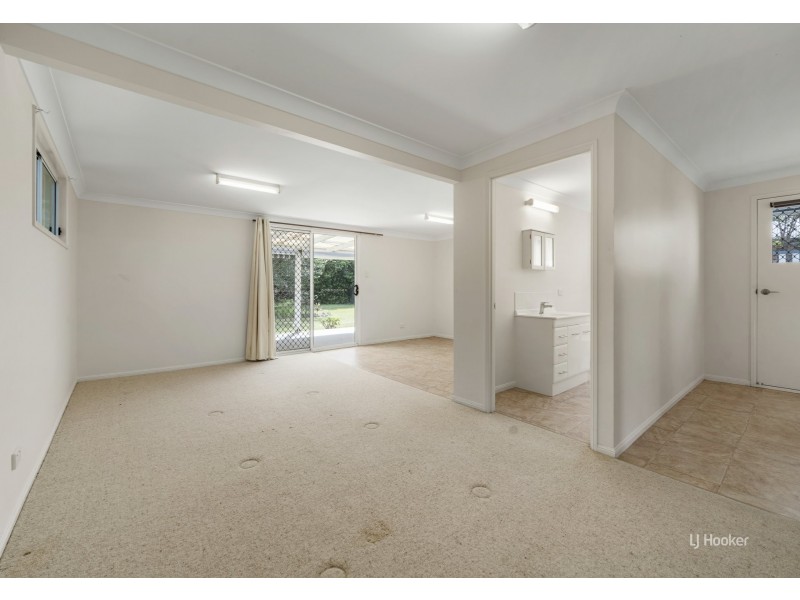 3 Russell Street, Esk QLD 4312