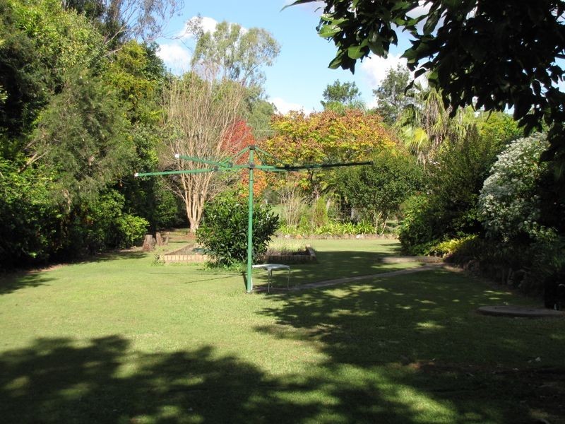 242 Esk Hampton, Esk QLD 4312