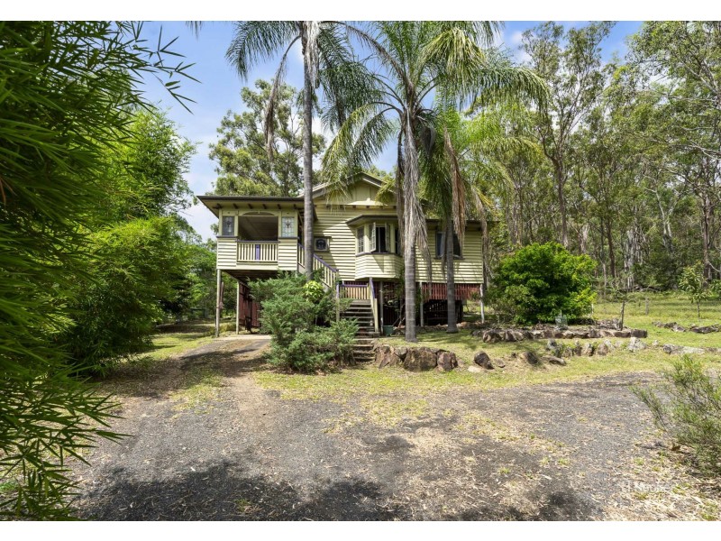 12 Hill Street, Esk QLD 4312