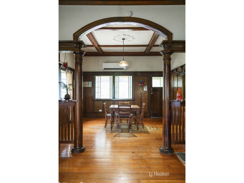 12 Hill Street, Esk QLD 4312