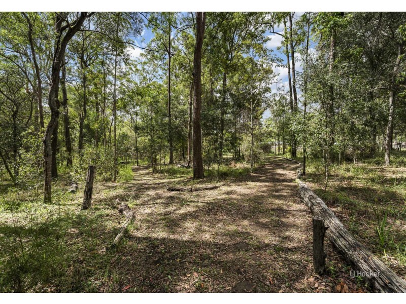 121 Packer Road, Blackbutt North QLD 4306