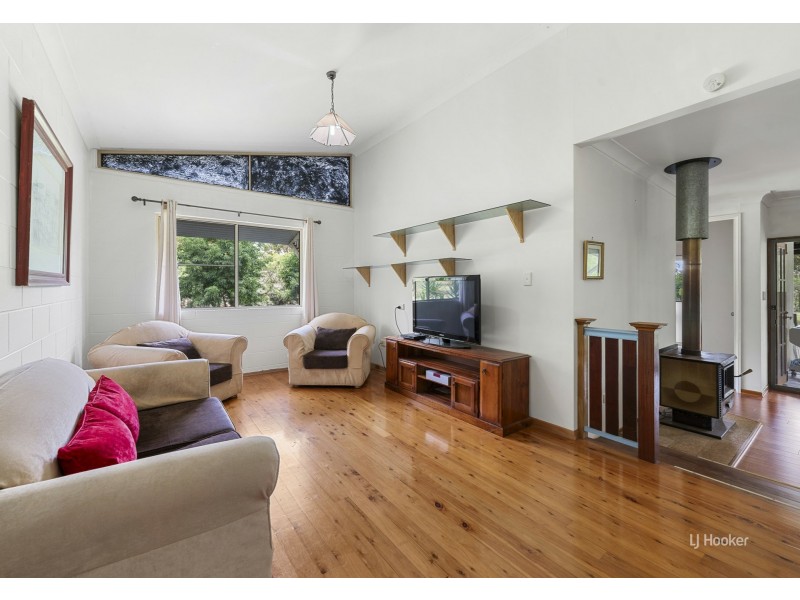 116 Crumpton Drive, Blackbutt QLD 4306