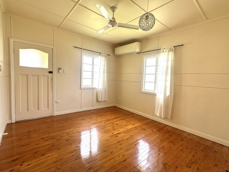 24 Edward Street, Esk QLD 4312