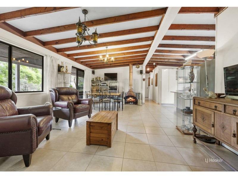 8 Martin Crescent, Benarkin North QLD 4306