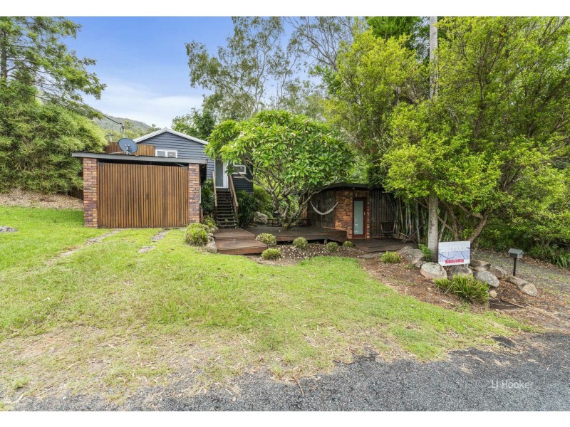 2 Albert Street, Somerset Dam QLD 4312
