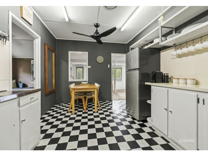 2 Albert Street, Somerset Dam QLD 4312