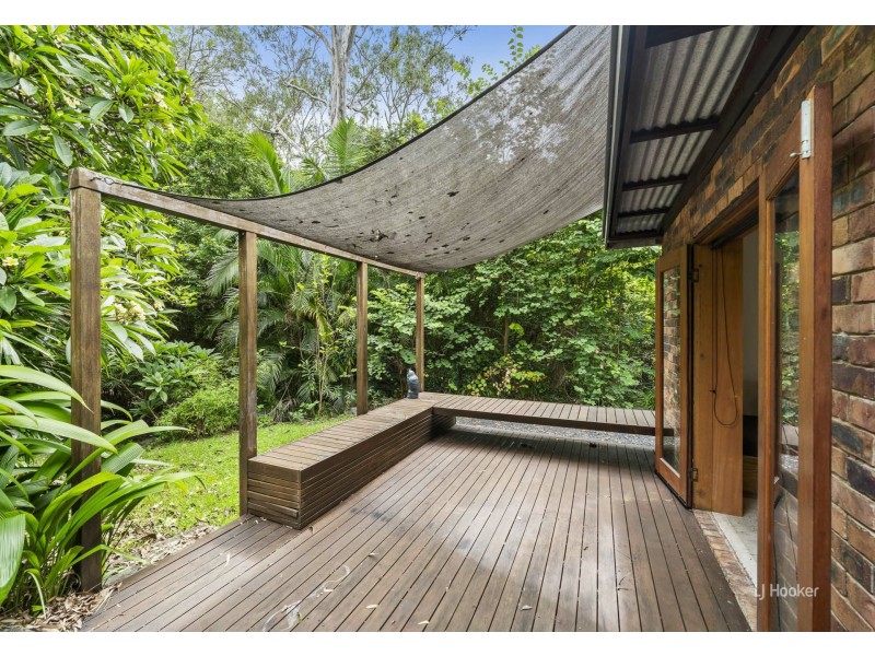 2 Albert Street, Somerset Dam QLD 4312