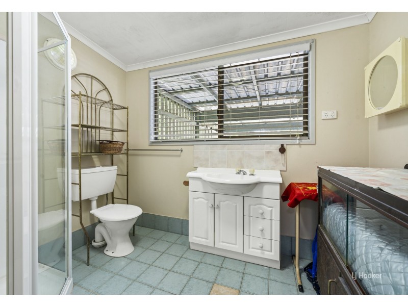 4 Douglas Street, Blackbutt QLD 4306