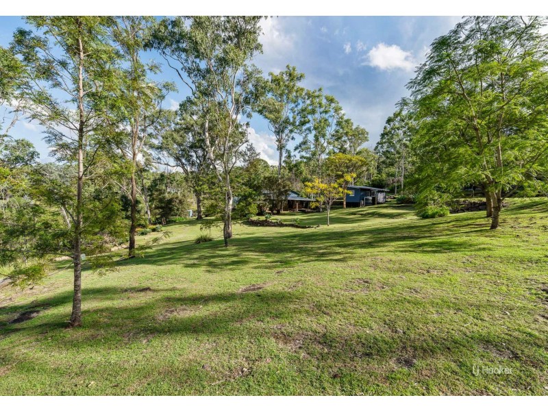 208 Highland Street, Esk QLD 4312