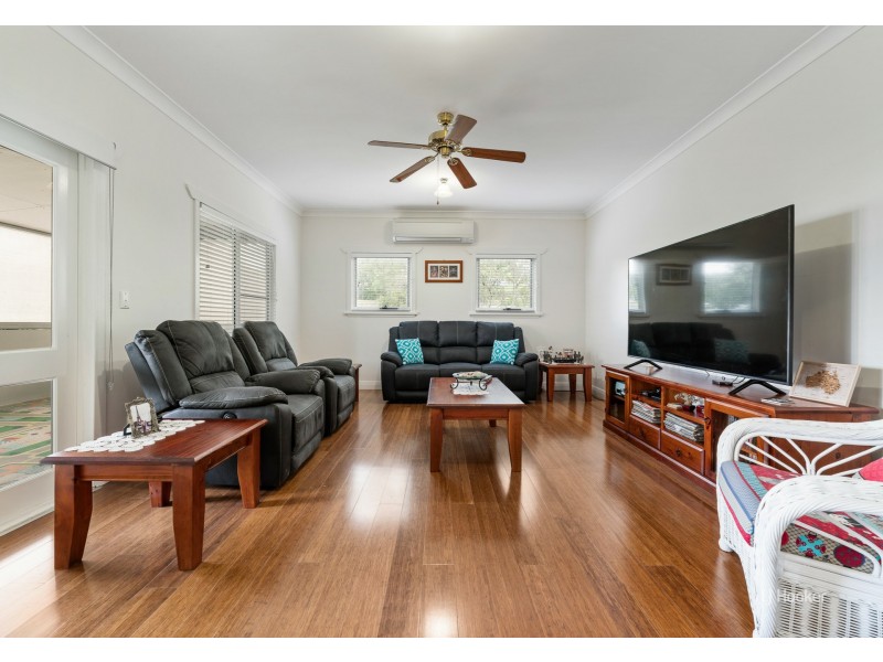 208 Highland Street, Esk QLD 4312