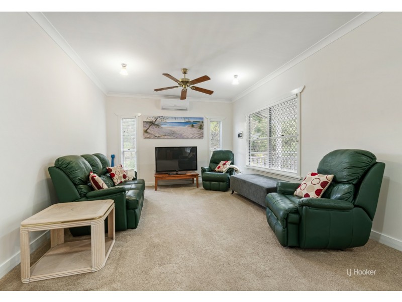 208 Highland Street, Esk QLD 4312