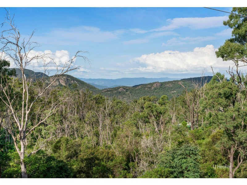 208 Highland Street, Esk QLD 4312