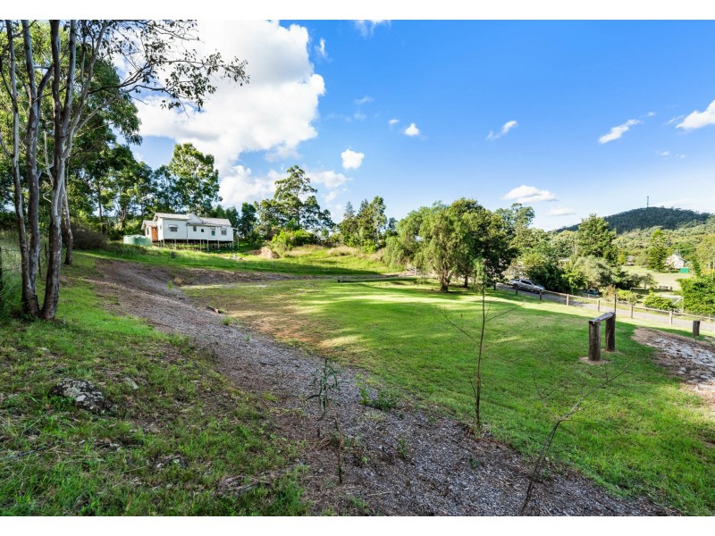 9 Bond Street, Moore QLD 4306