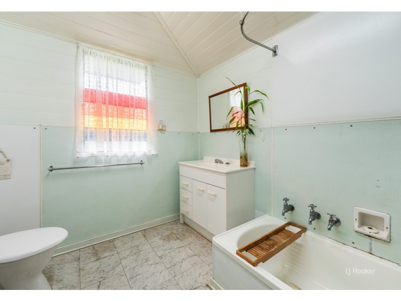 28 Eskdale Road, Toogoolawah QLD 4313