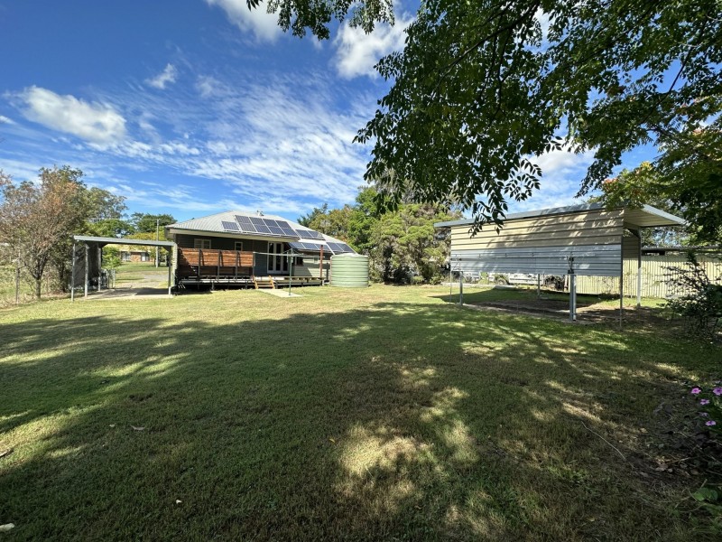 45 Dingyarra Street, Toogoolawah QLD 4313