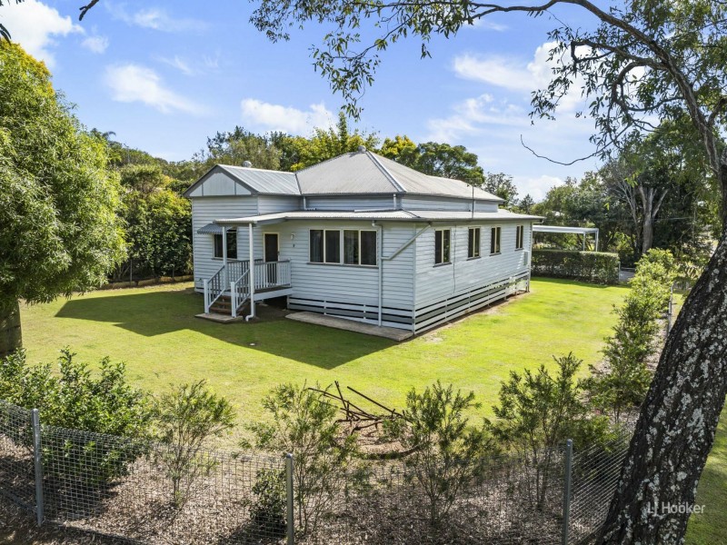 9 Elizabeth Street, Esk QLD 4312
