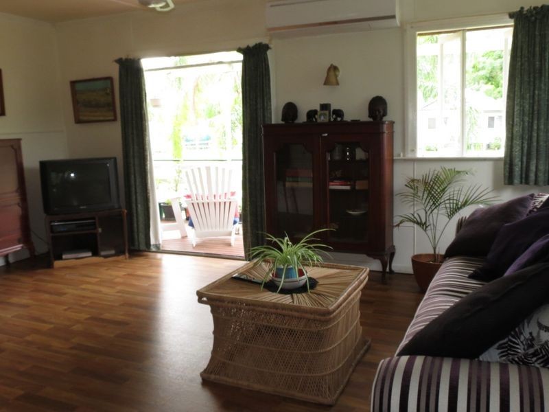 14 Adelaide Street, Esk QLD 4312